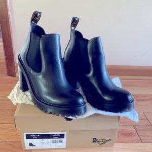 Dr. Martens: CHELSEA BOOTS